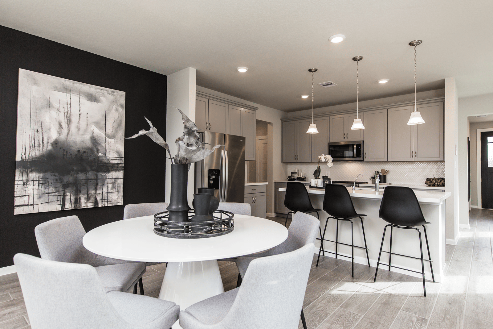 Wallace Kitchen and Breakfast Area