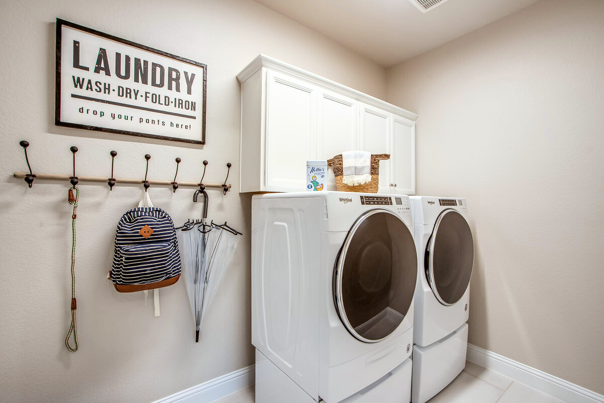 Laredo Laundry Room