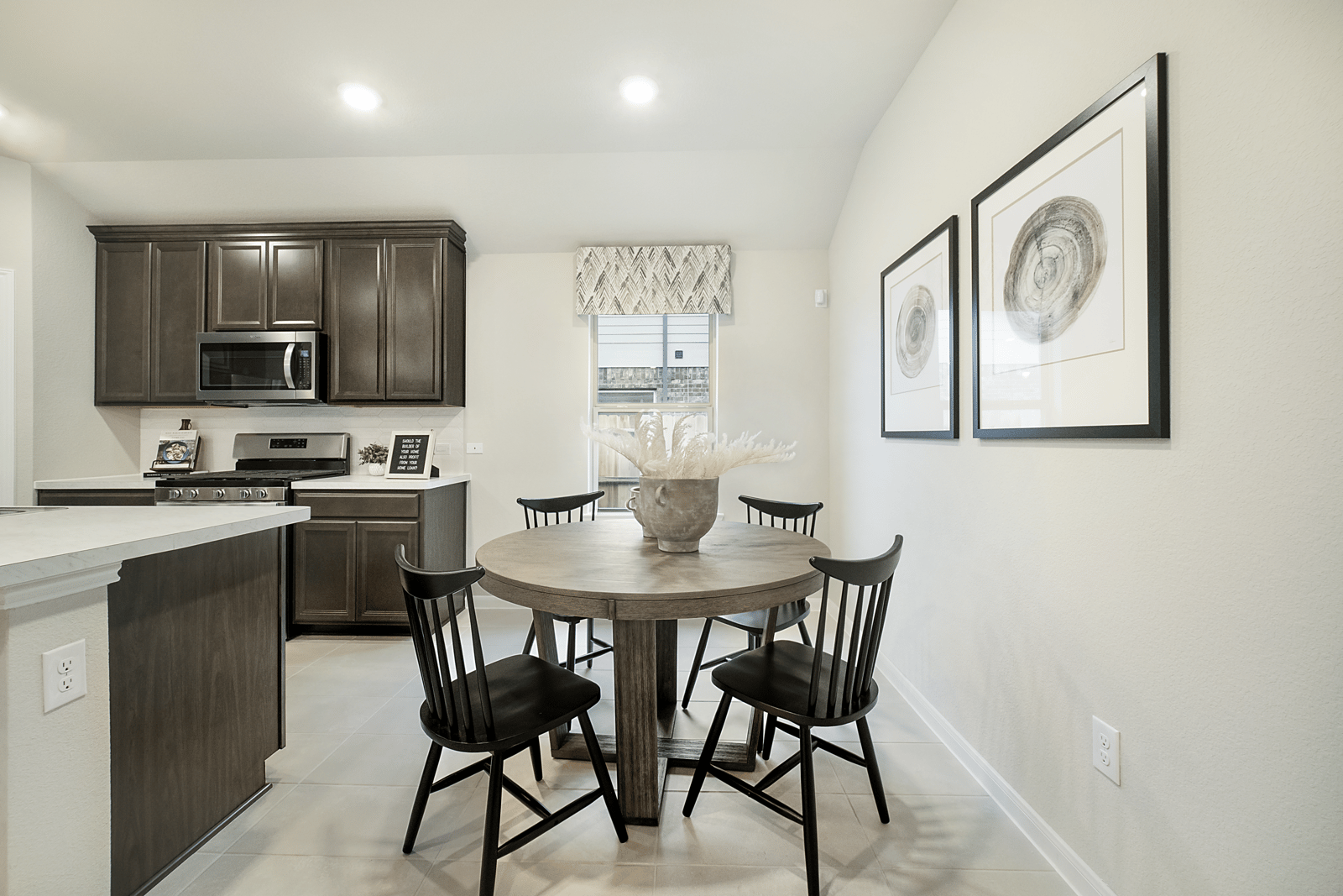 Mccullough Breakfast Area 