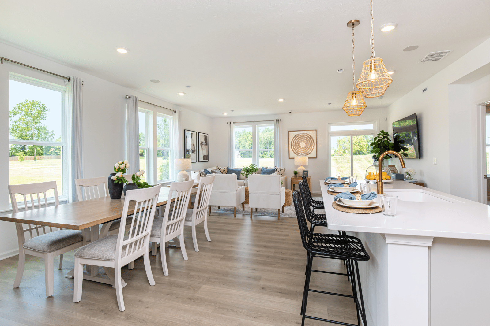 Milan Dining Area and Kitchen