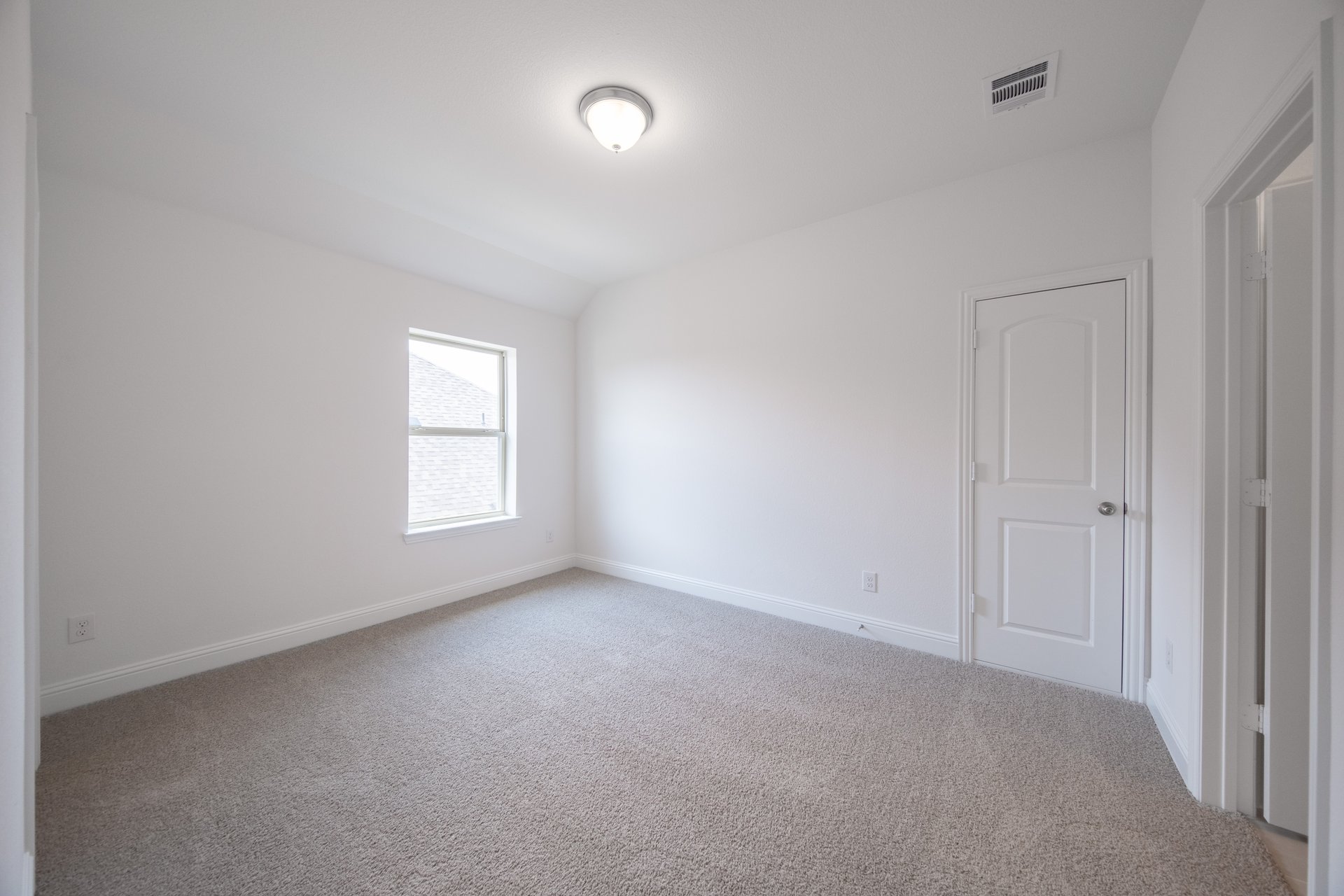 Bedroom 5.jpg