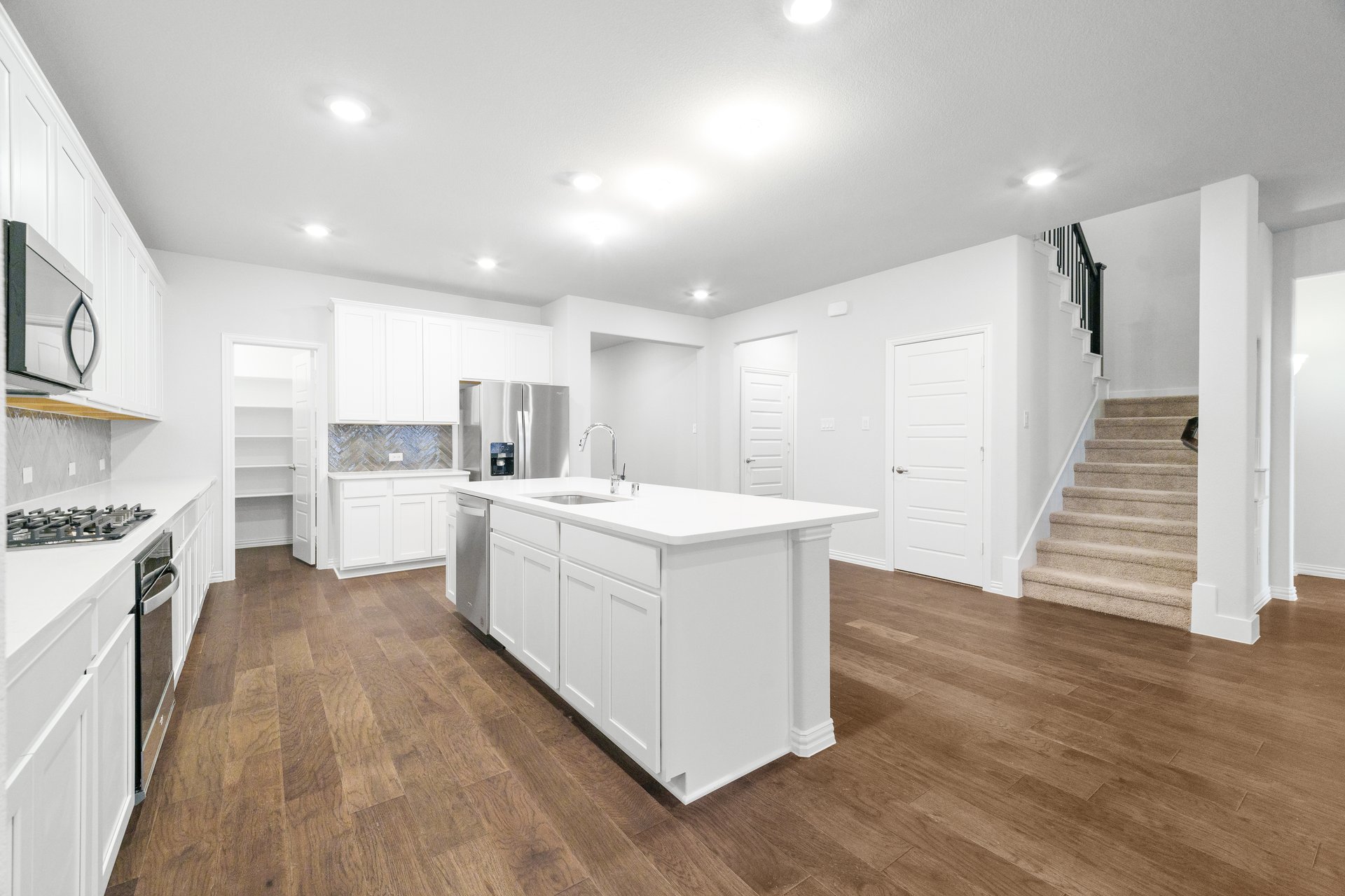 Kitchen-3.jpg