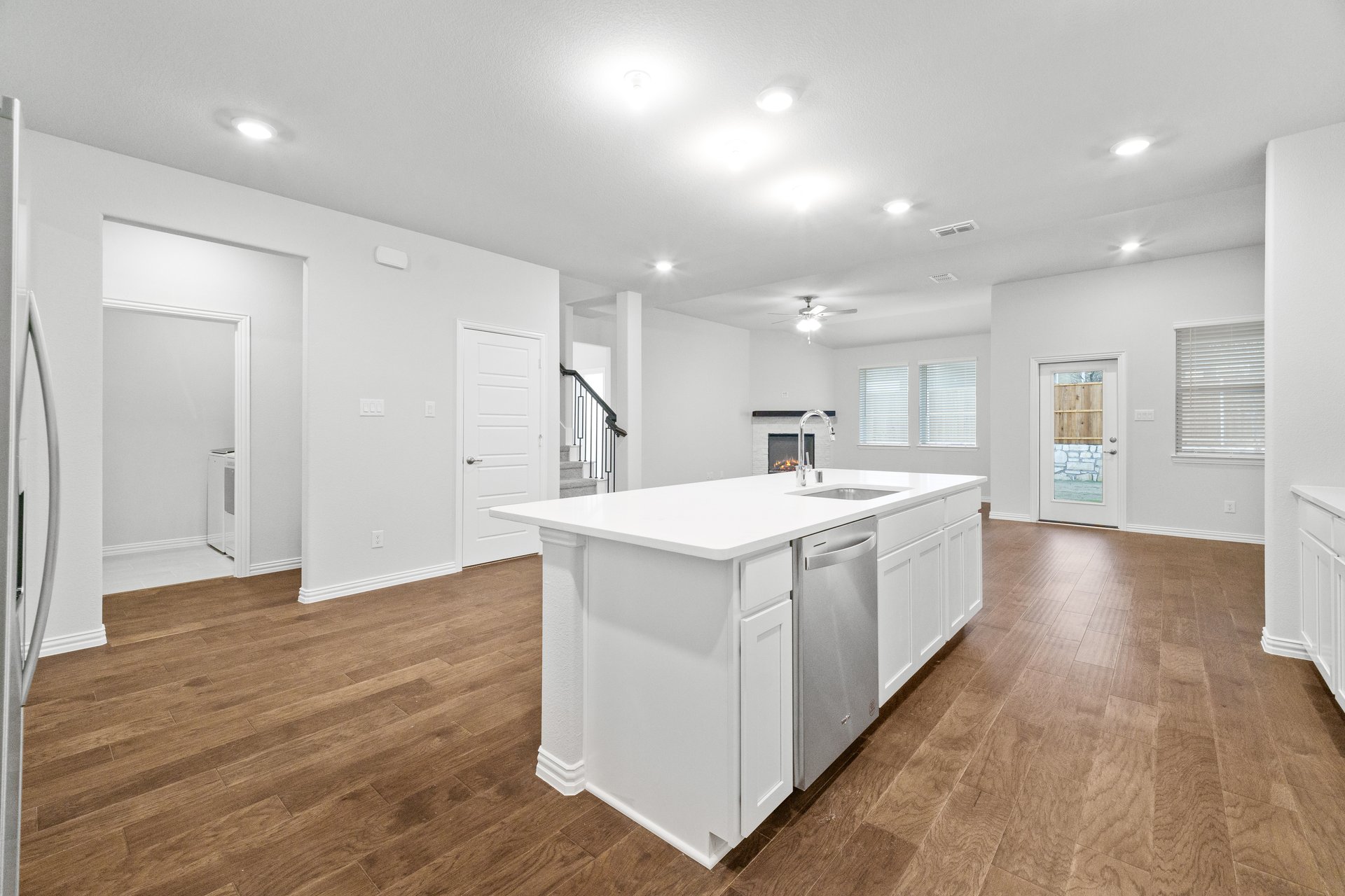 Kitchen-4.jpg