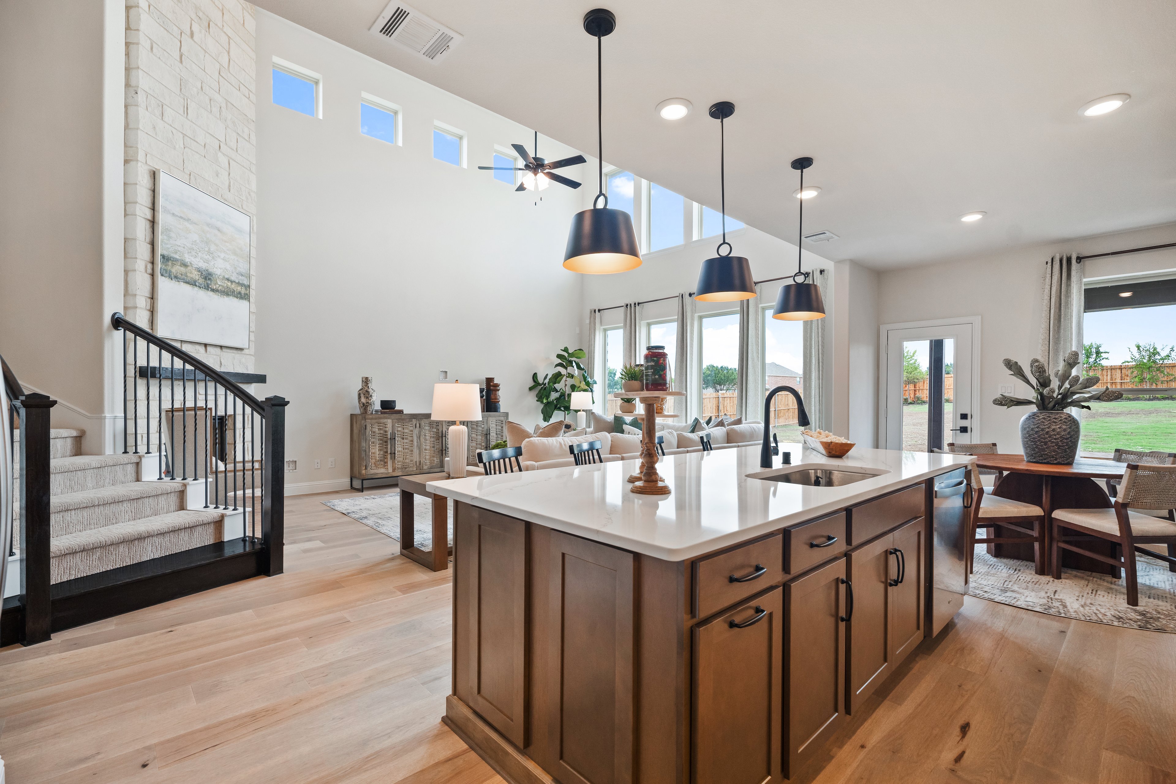 Kitchen 2.jpg